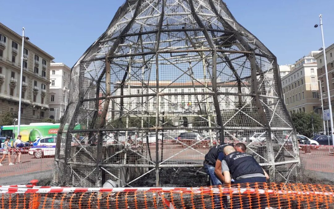 Napoli, la “Venere degli stracci” di Pistoletto distrutta da un incendio